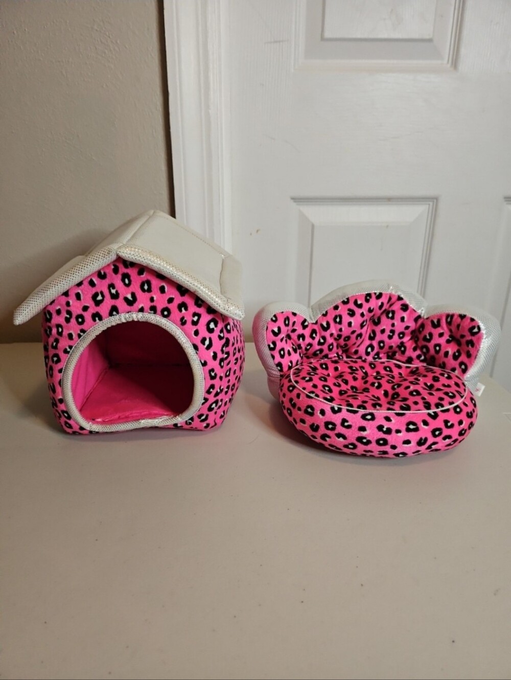 Justice Hot Pink and Silver Sparkly Animal Print Pet House & Bed Toys